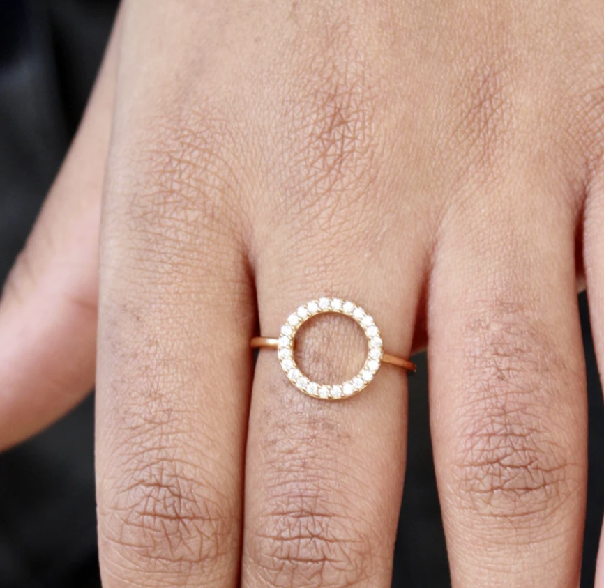 Bague dorée et zircons Camilia