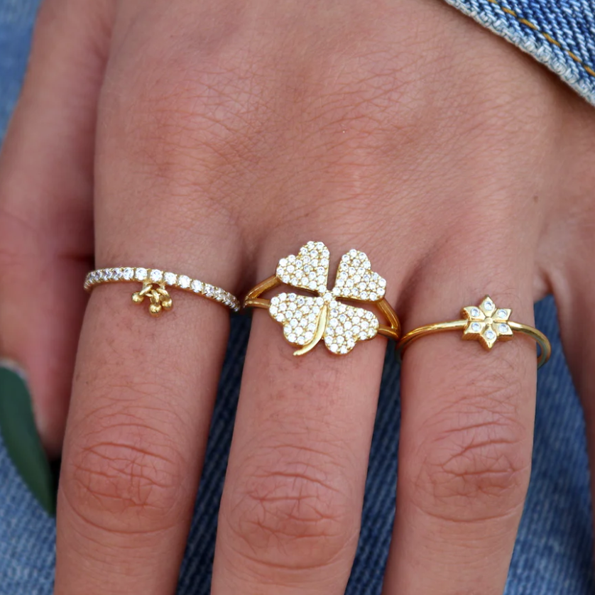 Bague dorée petite étoile de David et zircons (den lille stjerne)