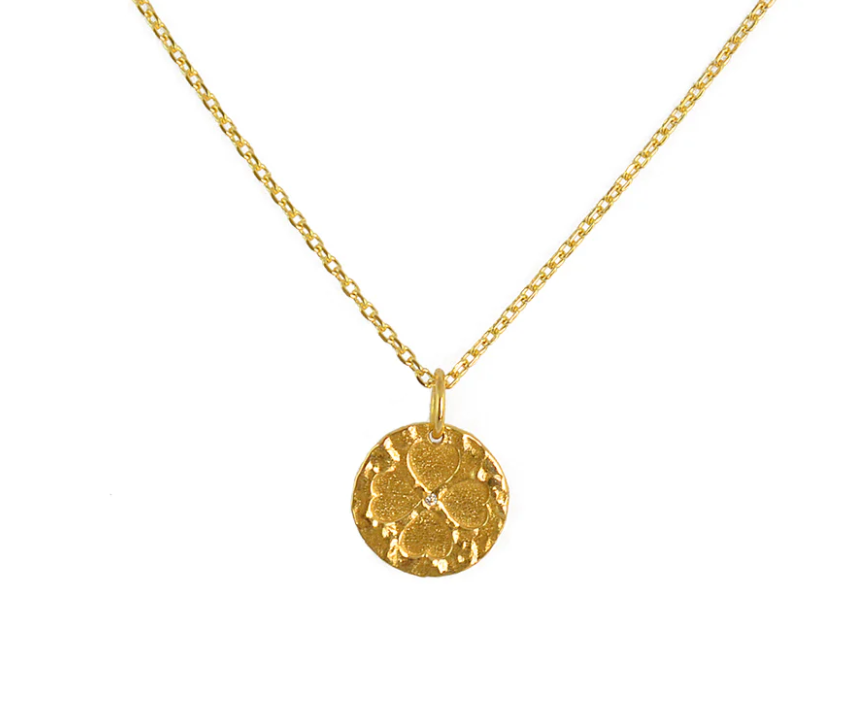 Collier doré médaille trèfle coeurs