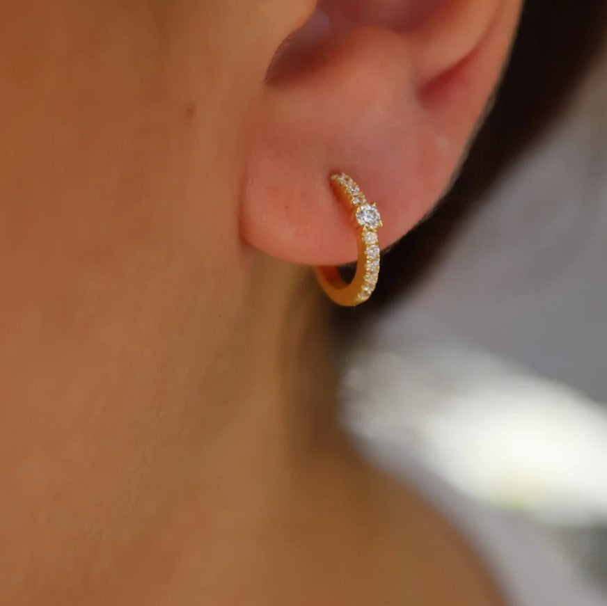 Mini créole dorée et zircons (1 stk.)