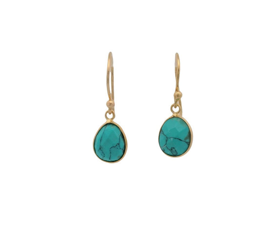 Boucles d'oreilles dorées pendantes turquoise facettée
